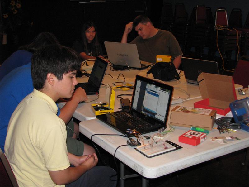 http://www.fincher.org/images/2011-08-22-2130-Arduino1__5_.jpg http://www.fincher.org/images/2011-08-22-2130-Arduino1__5_.jpg