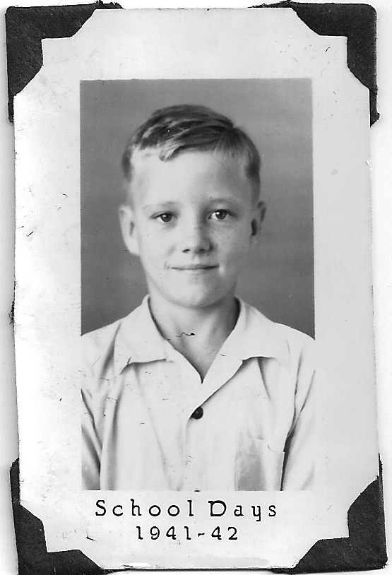 images/ErnestFincher/1941-00-00-BuddyFincher.jpg