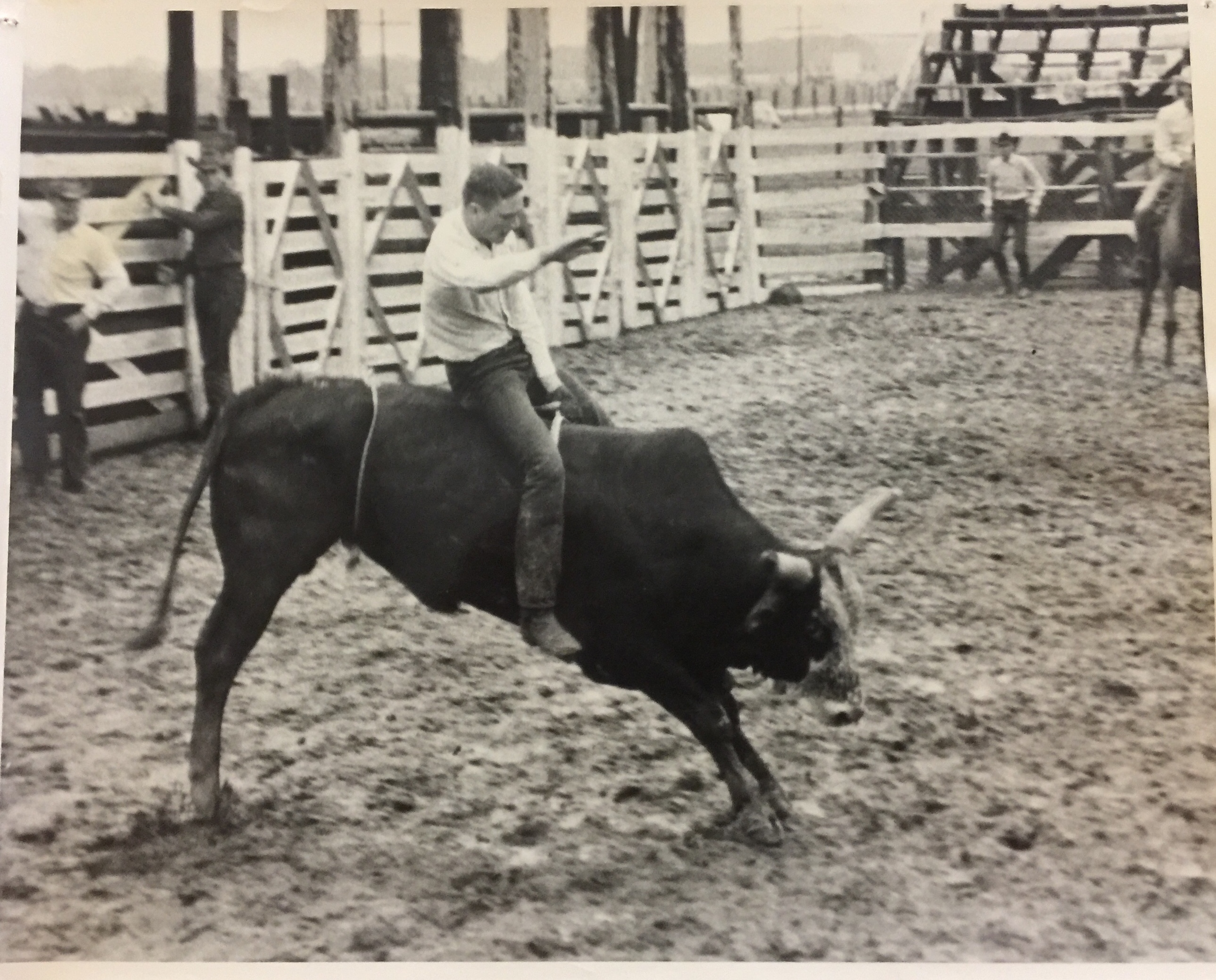 images/ErnestFincher/1952-00-00-BuddyBullRiding.jpg