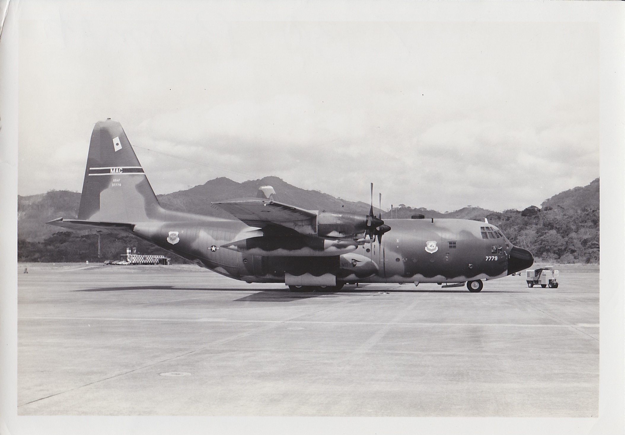 images/ErnestFincher/1973-00-00-C130-Panama.jpg